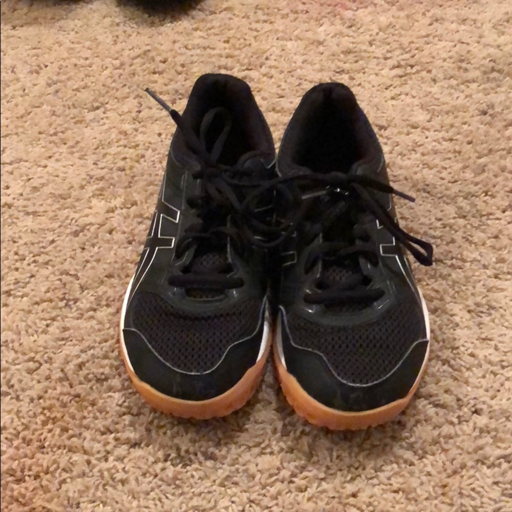 asics volleyball shoes